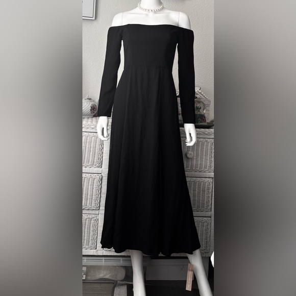Reformation Ballari Off Shoulder Midi Dress Long Sleeves Black Color Size 4 NWT - Picture 2 of 10